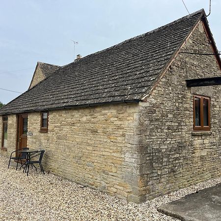 Tupenny Cottage, Old Mill Farm, Cotswold Water Park Cirencester Ngoại thất bức ảnh